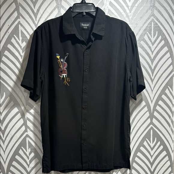 Trient Luxury Apparel Black Casual Button Down Shirt with Embroidered Design - Picture 1 of 6